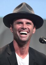 Walton_Goggins.jpg